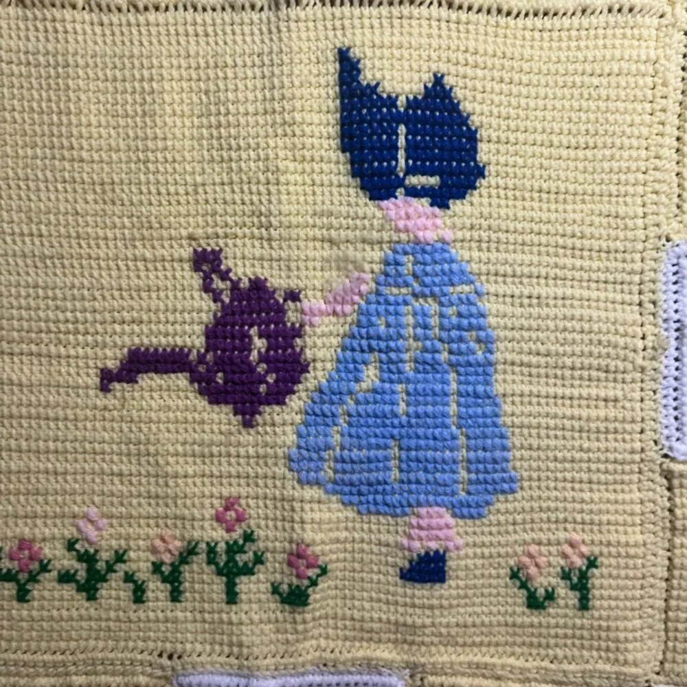 Vintage Handmade Crochet Afghan Blanket 36x44” Little Dutch Girl & Flowers (C06)